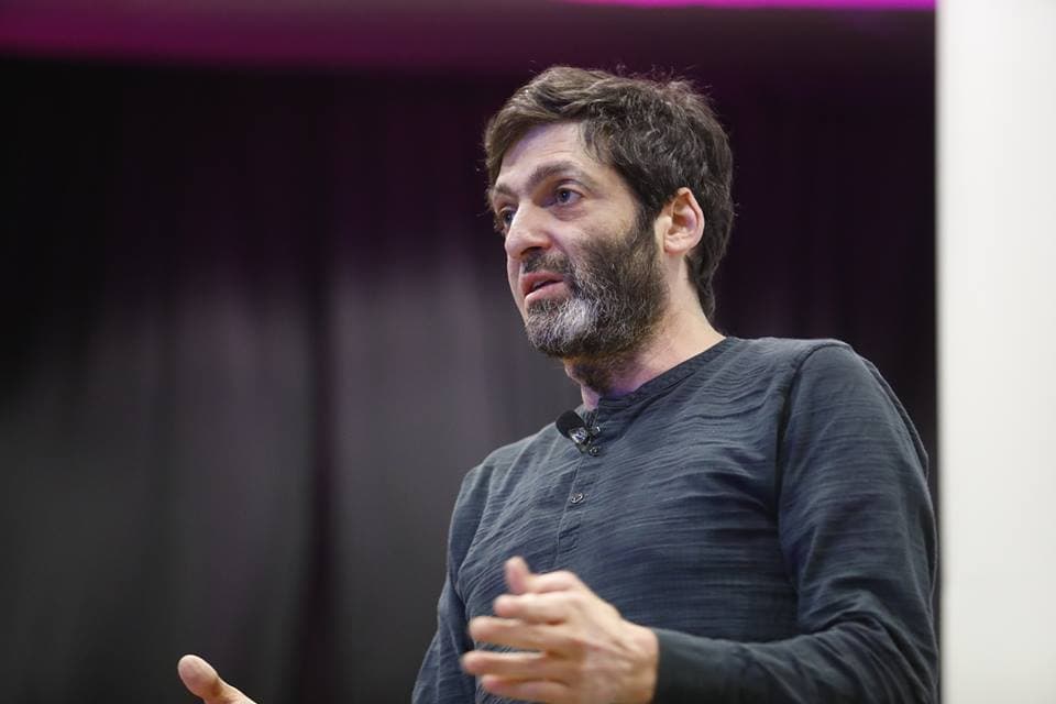 Portrét – Dan Ariely