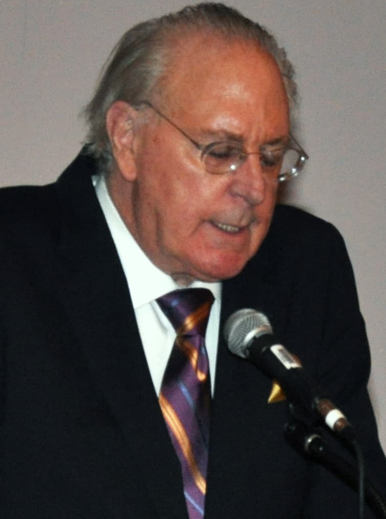Portrét – Winston Groom
