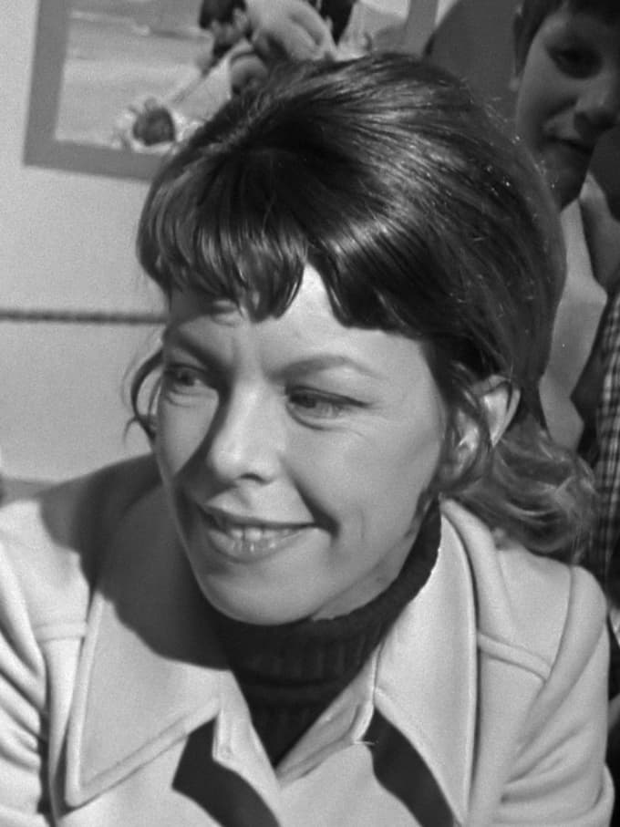 Portrét – Cécile Aubryová