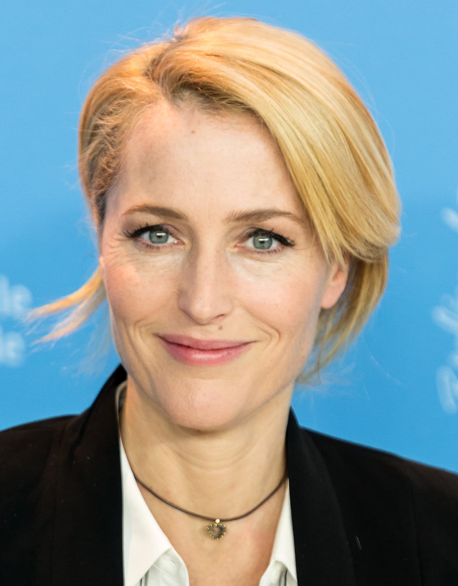 Portrét – Gillian Anderson