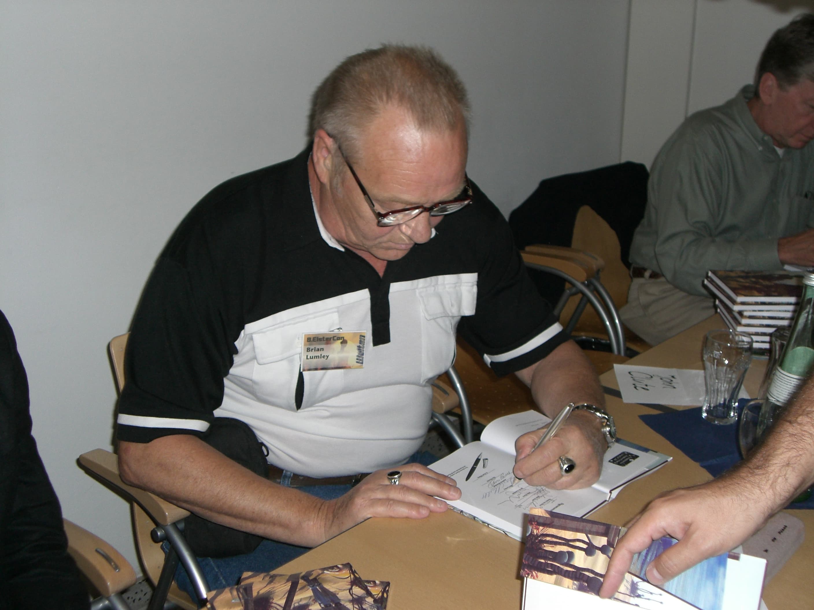 Portrét – Brian Lumley