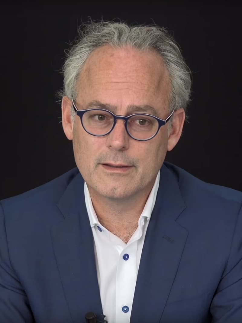 Portrét – Amor Towles