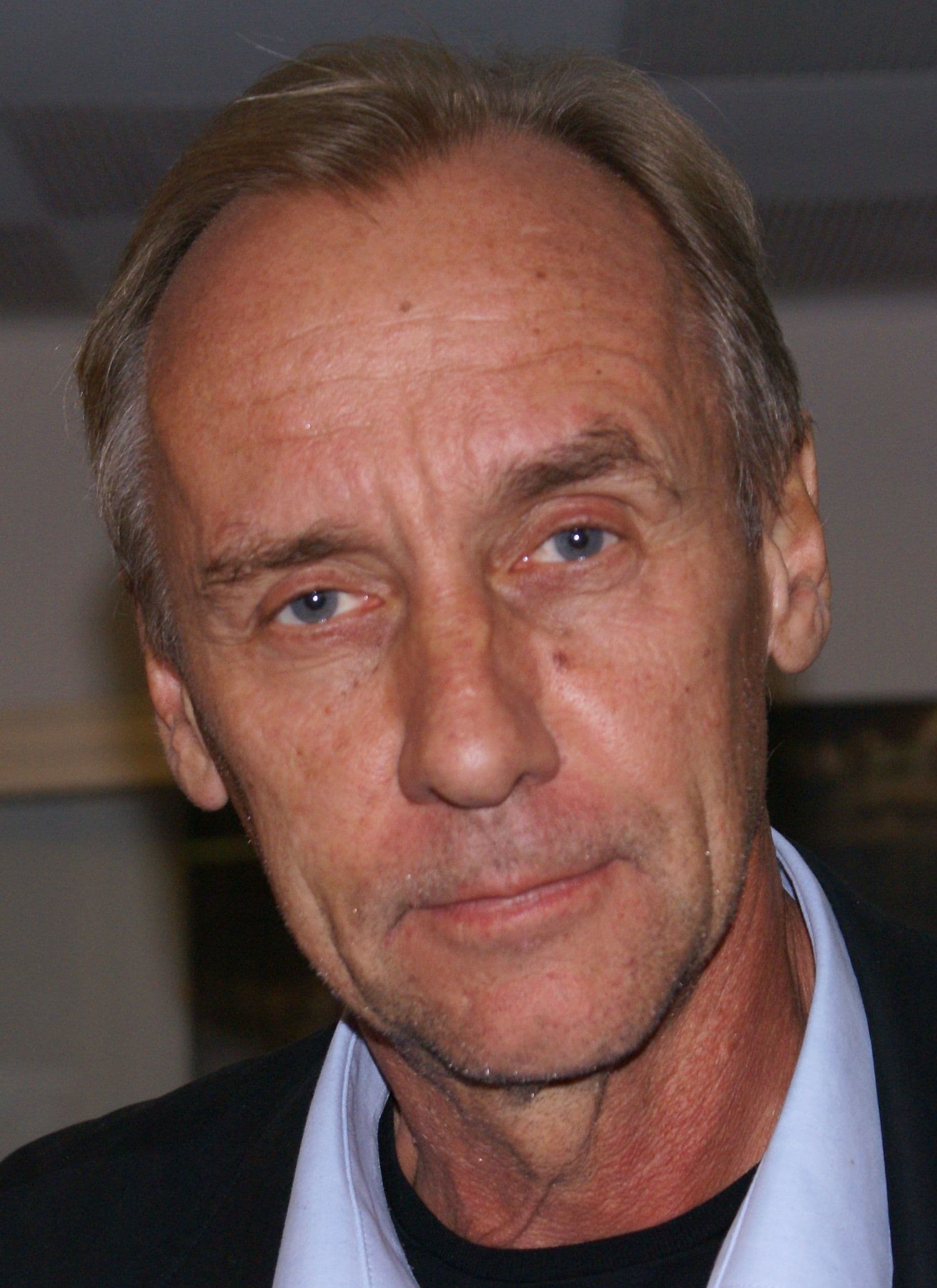 Portrét – Hakan Nesser