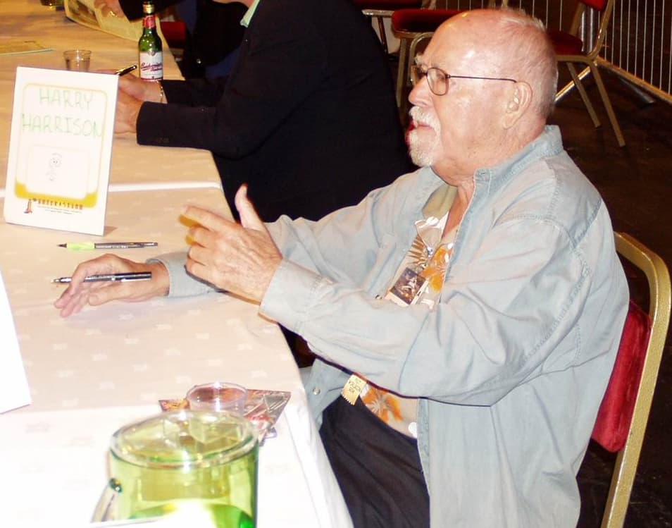Portrét – Harry Harrison