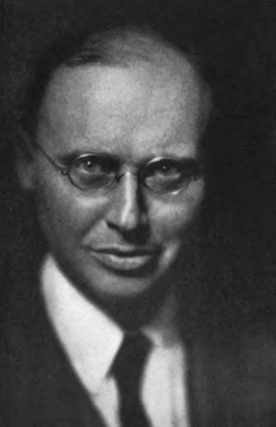 Portrét – Clarence Day