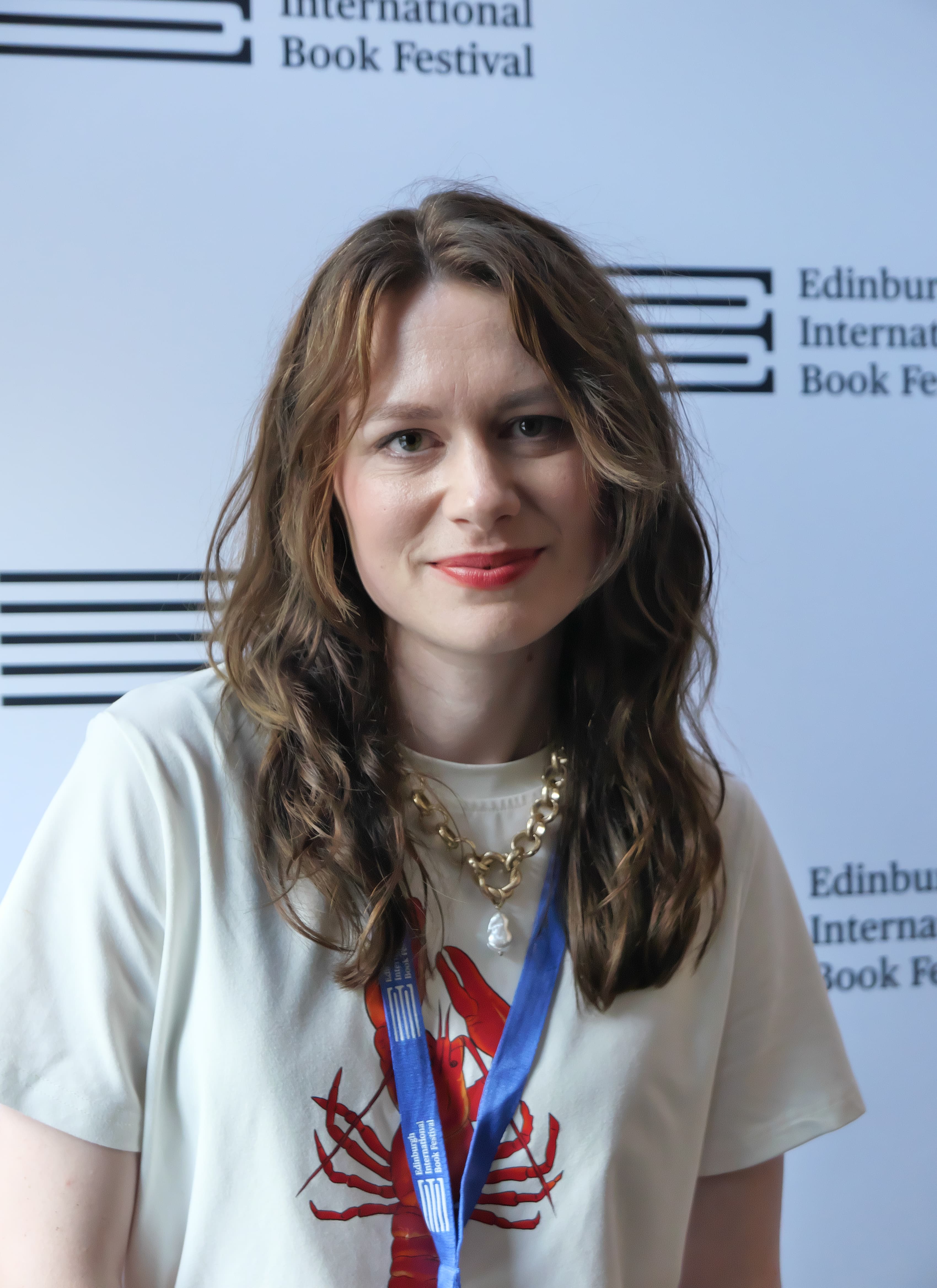 Portrét – Beth O'Leary