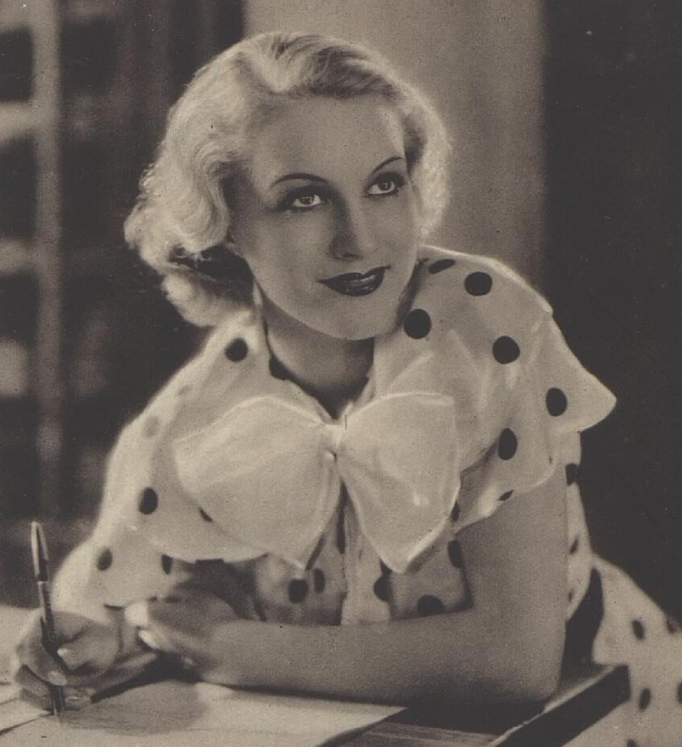 Portrét – Adina Mandlová