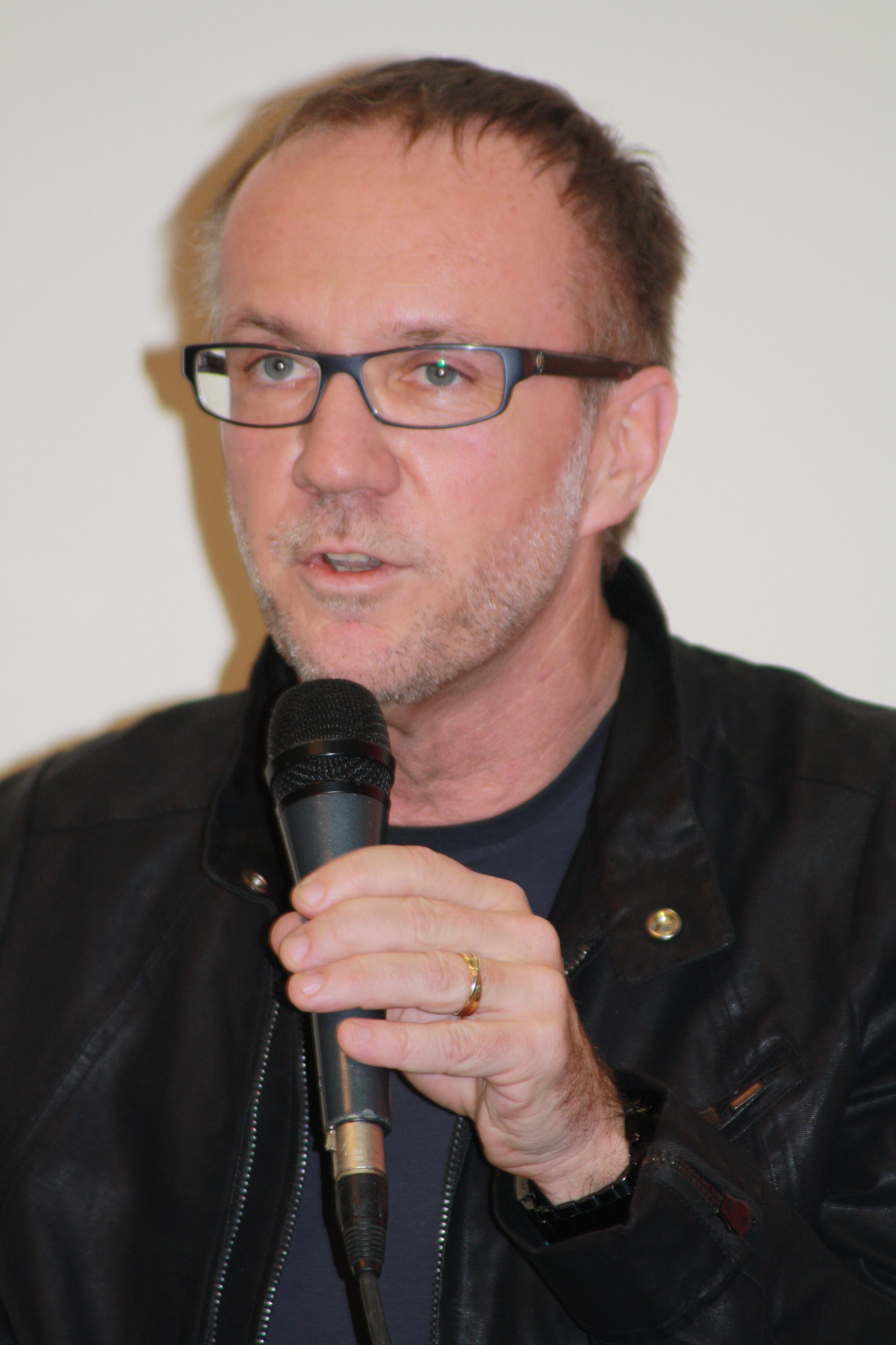 Portrét – Daniel Glattauer
