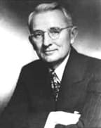Portrét – Dale Carnegie