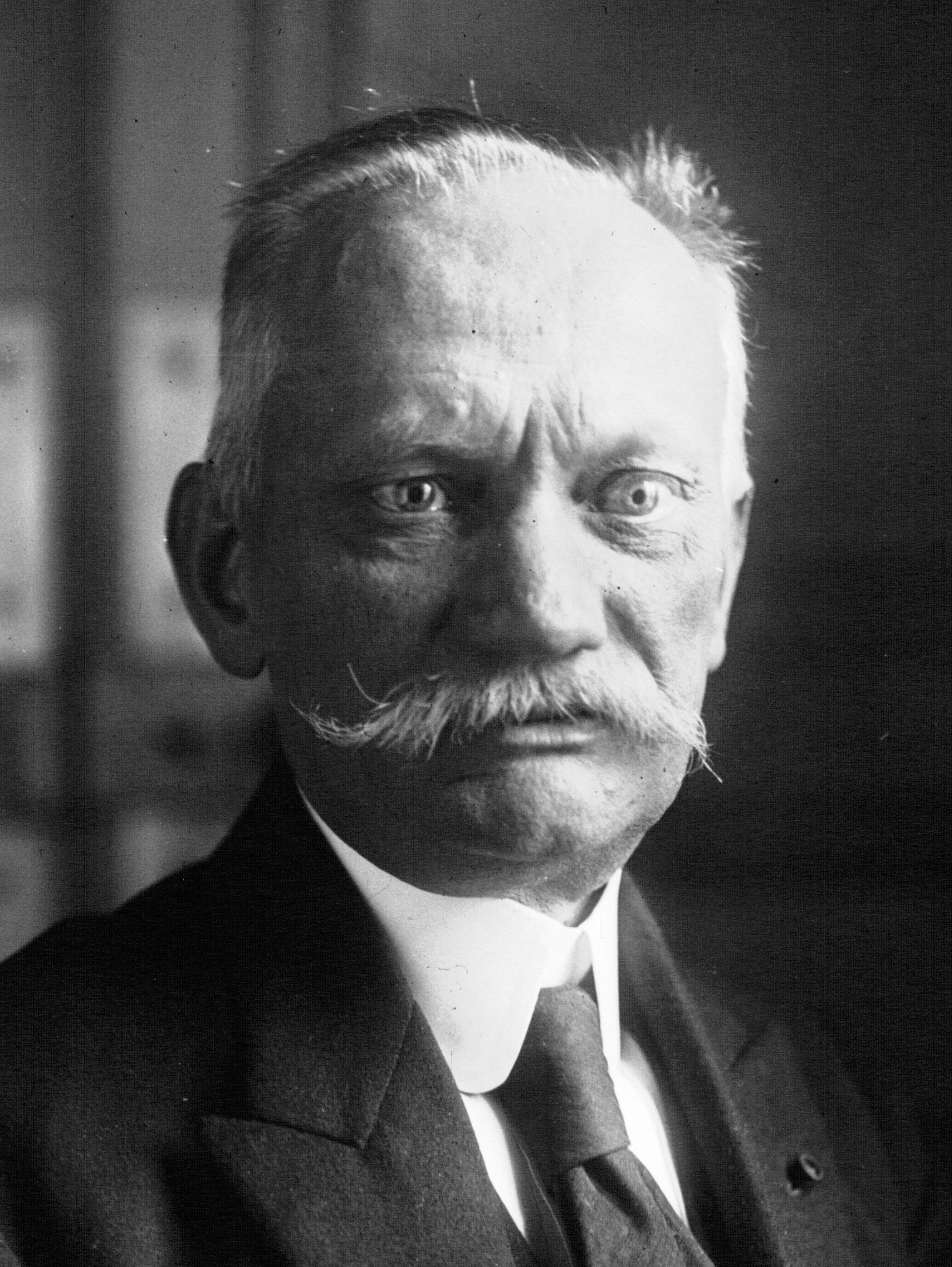 Portrét – Joseph Bédier