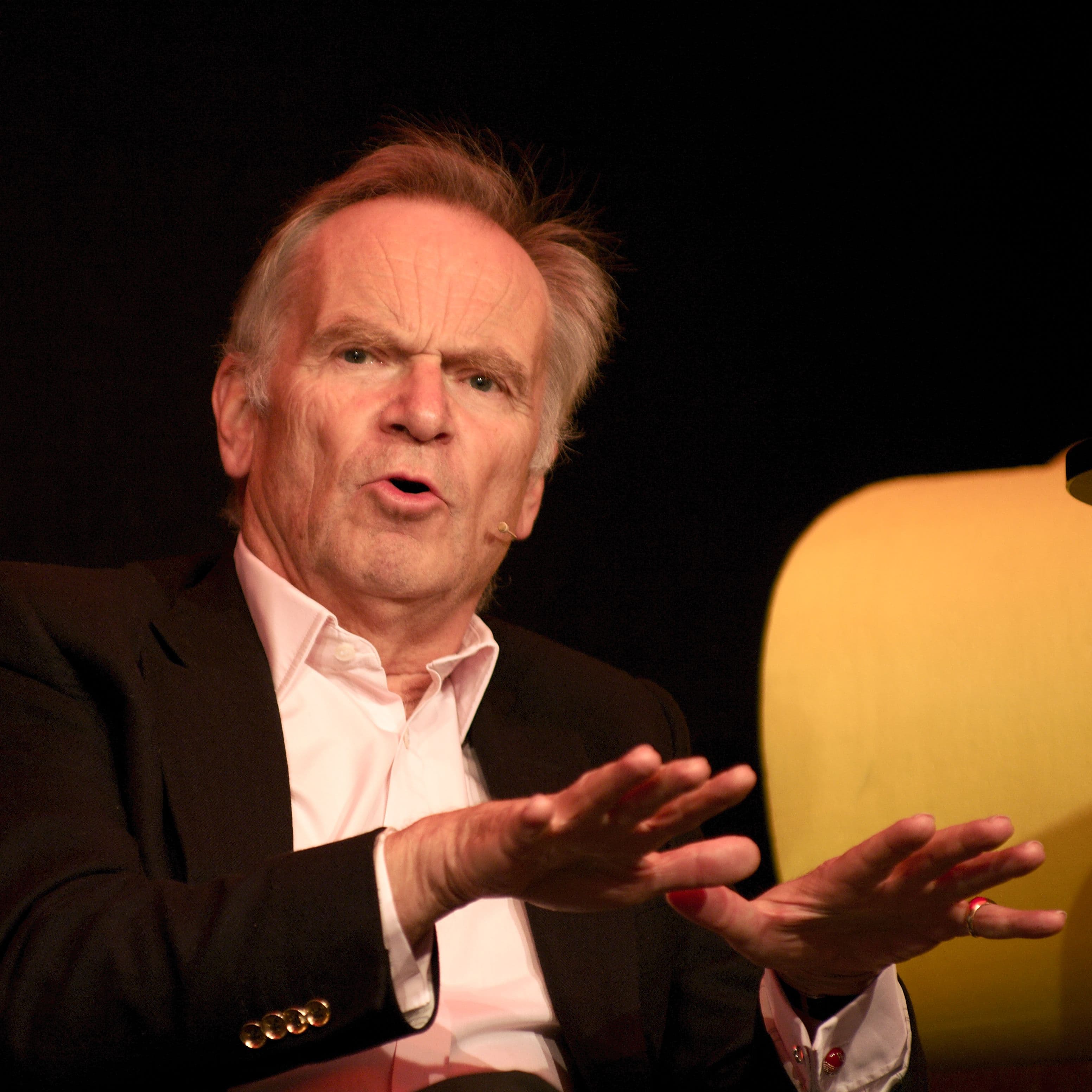 Portrét – Jeffrey Archer