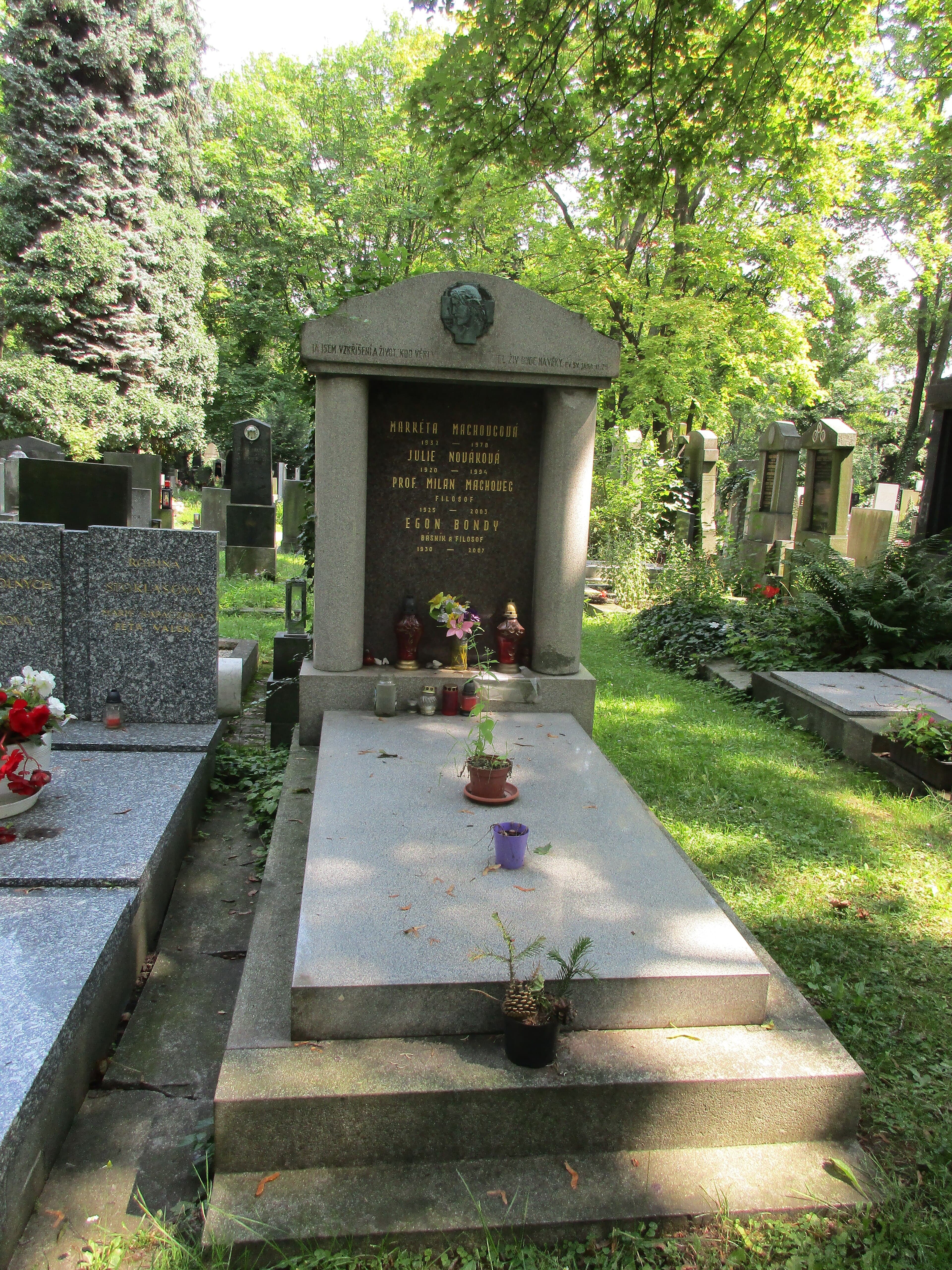 Portrét – Egon Bondy
