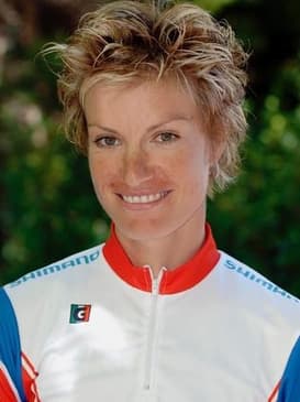 Portrét – Amy Gillett